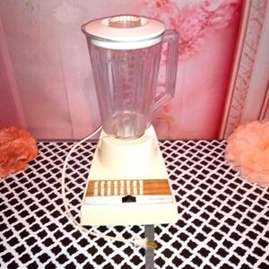 Vintage Hamilton beach blender